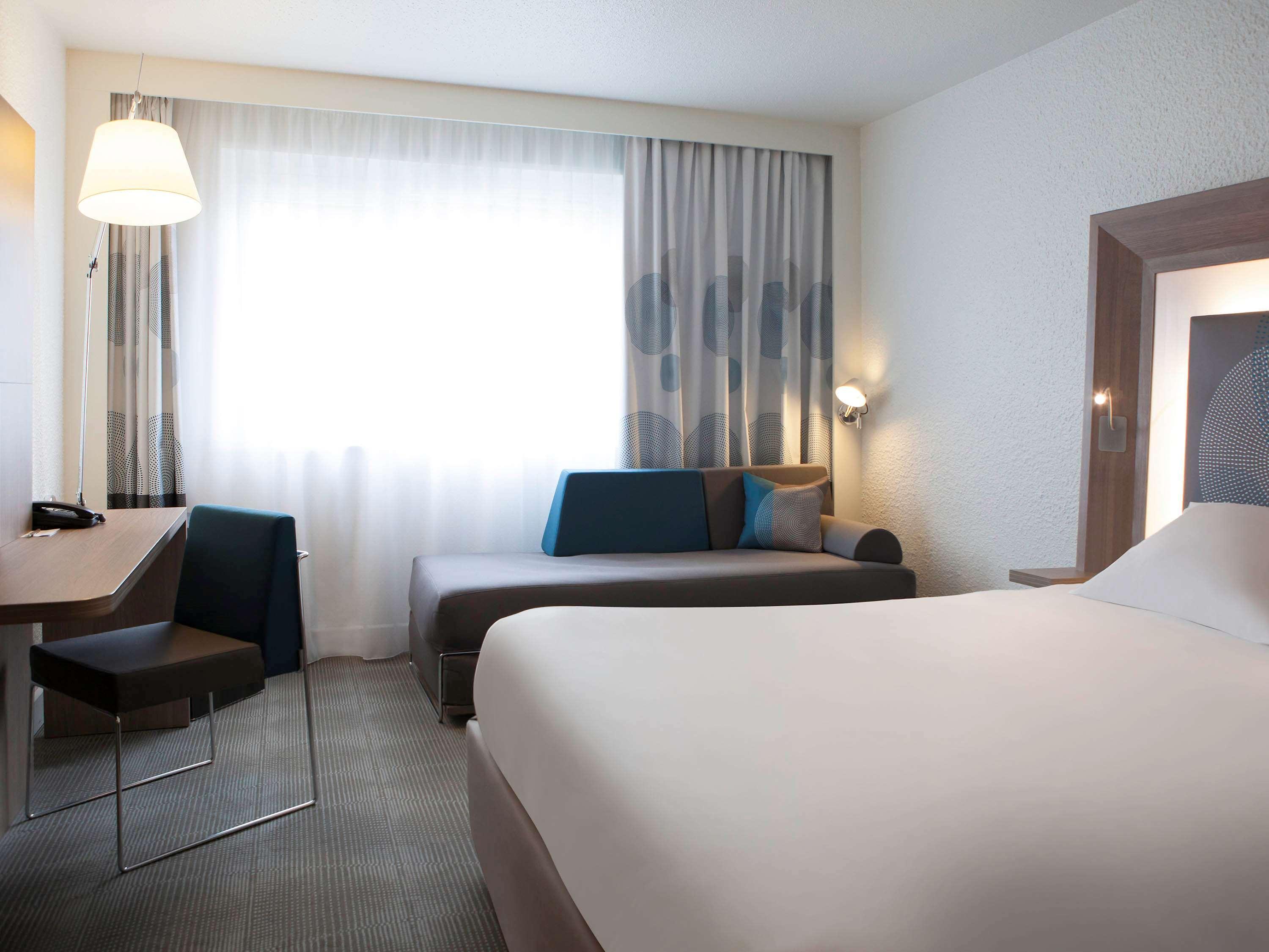Novotel Fontainebleau Ury Eksteriør bilde