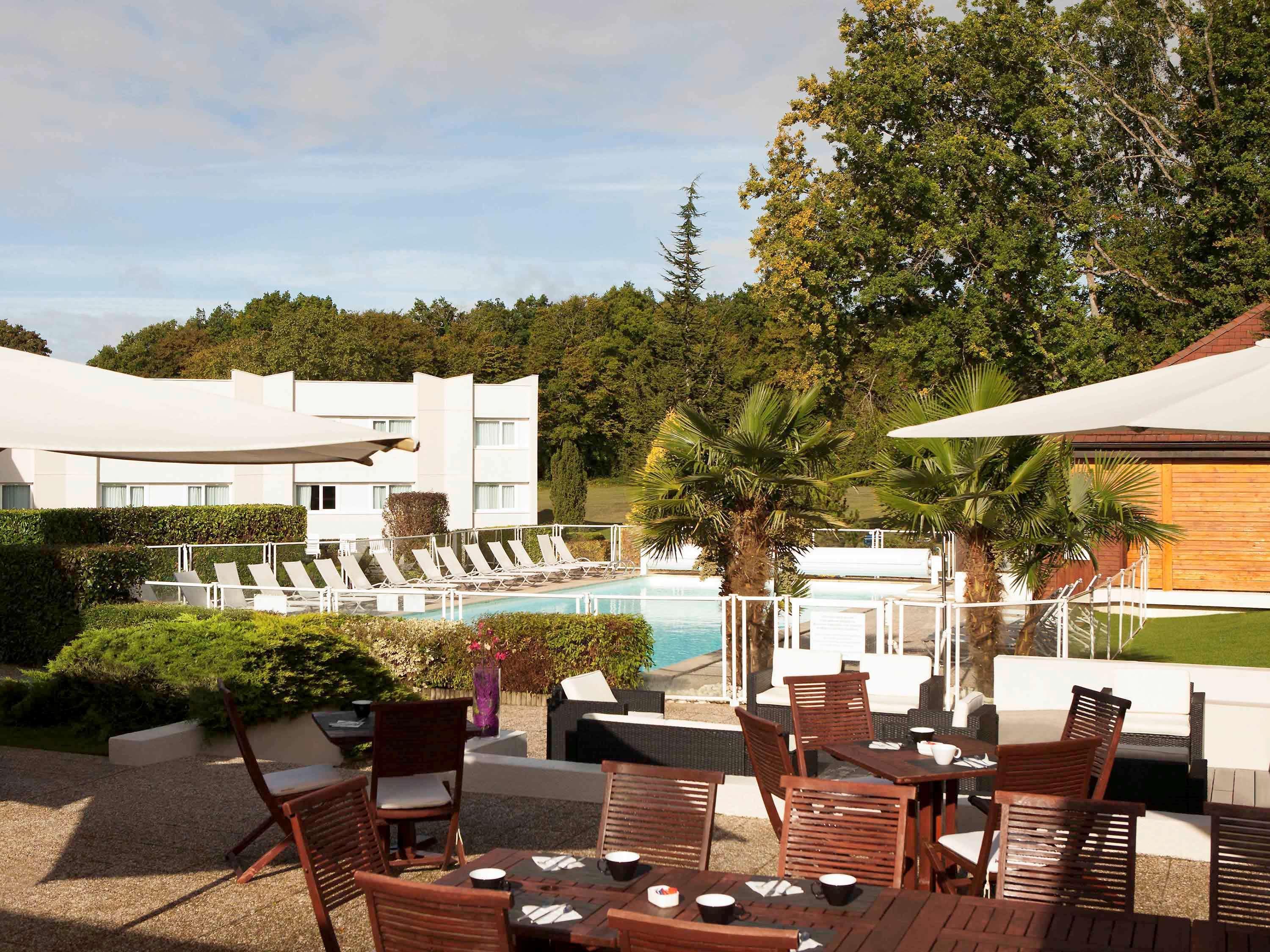 Novotel Fontainebleau Ury Eksteriør bilde