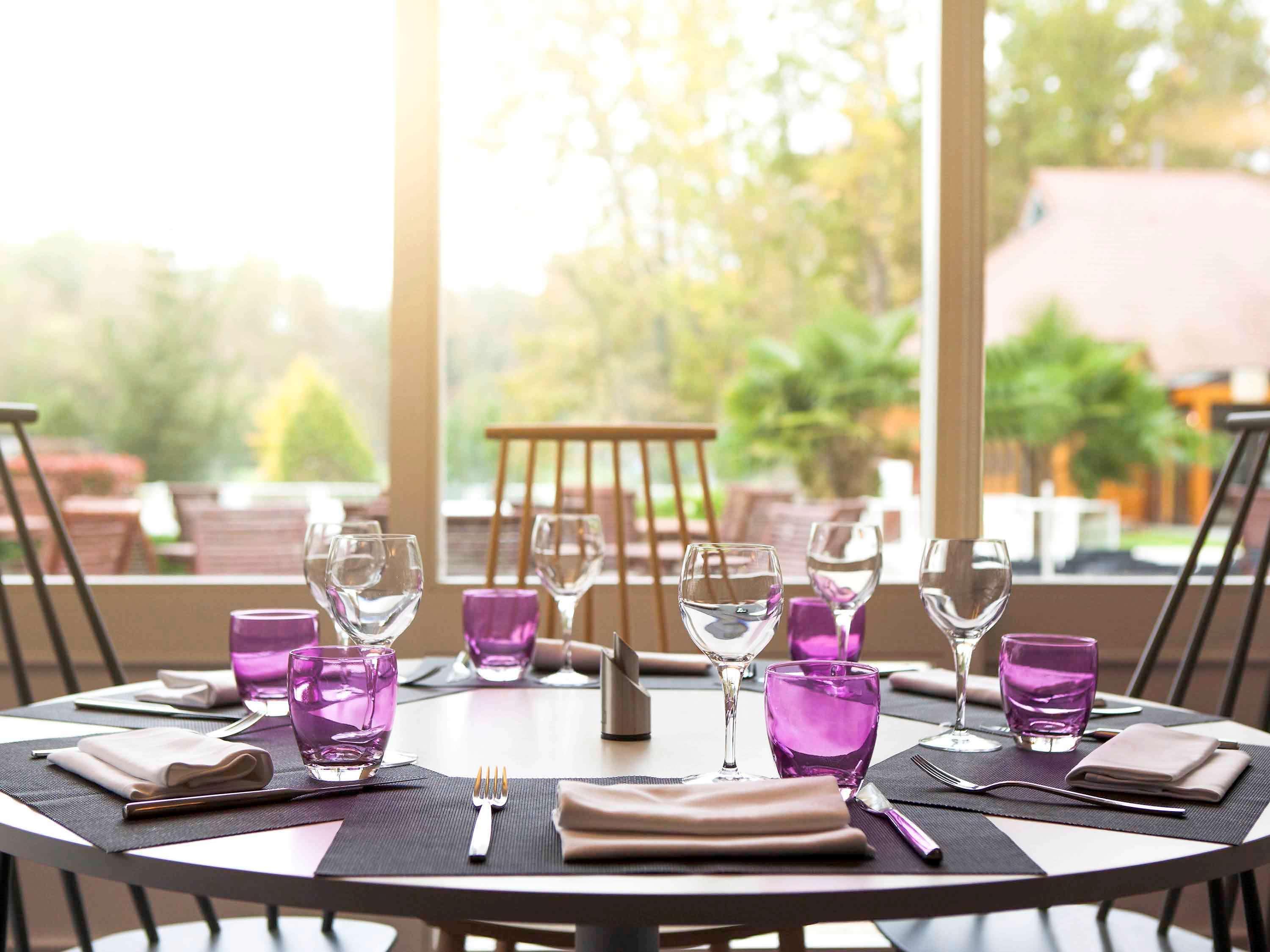 Novotel Fontainebleau Ury Eksteriør bilde