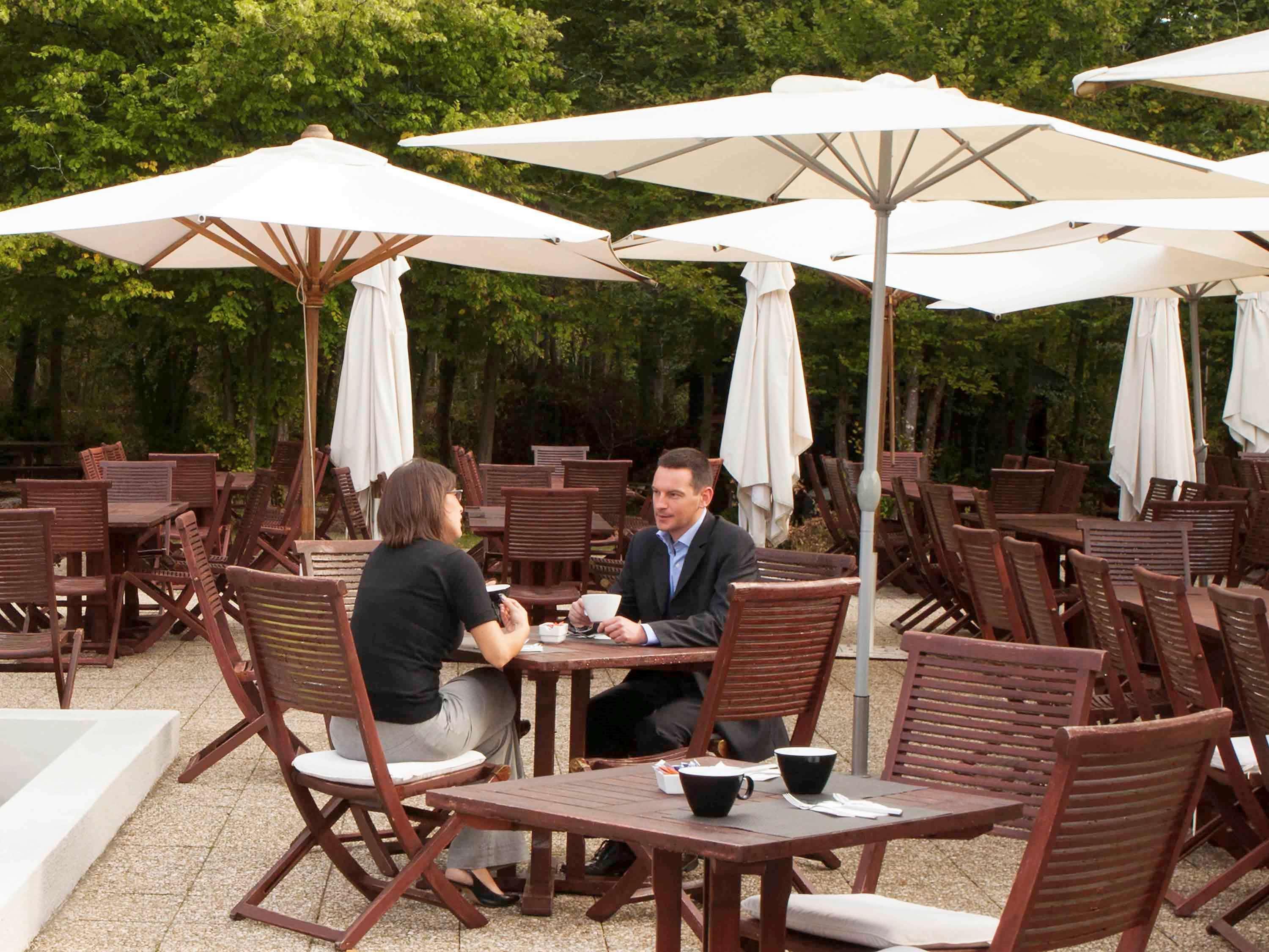 Novotel Fontainebleau Ury Eksteriør bilde