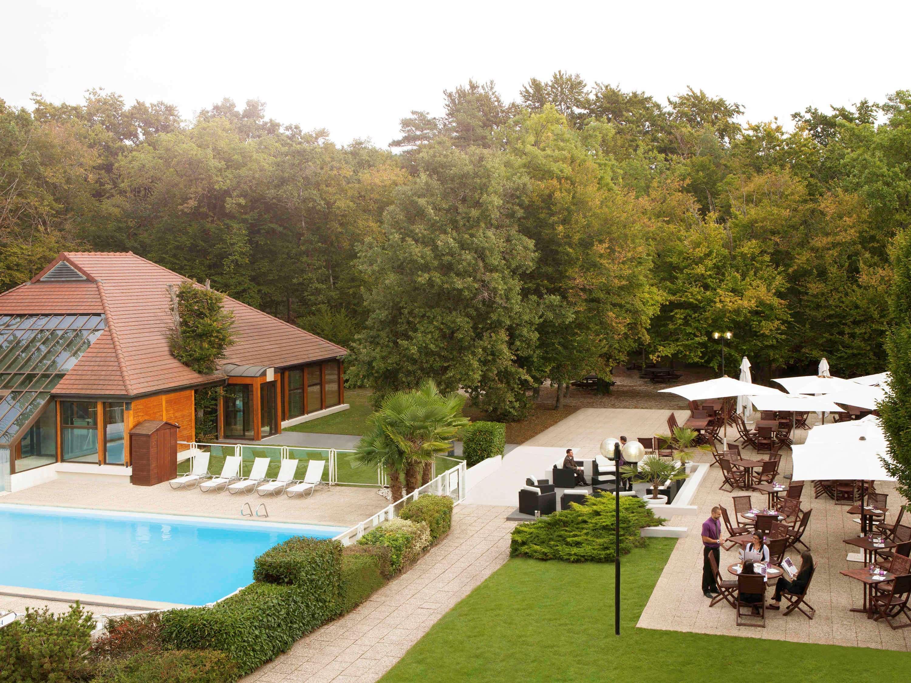 Novotel Fontainebleau Ury Eksteriør bilde
